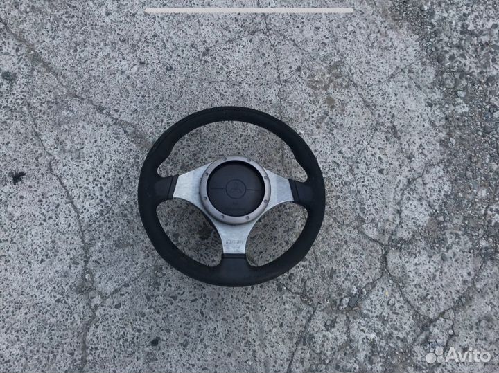 Руль momo Mitsubishi Lancer Evolution