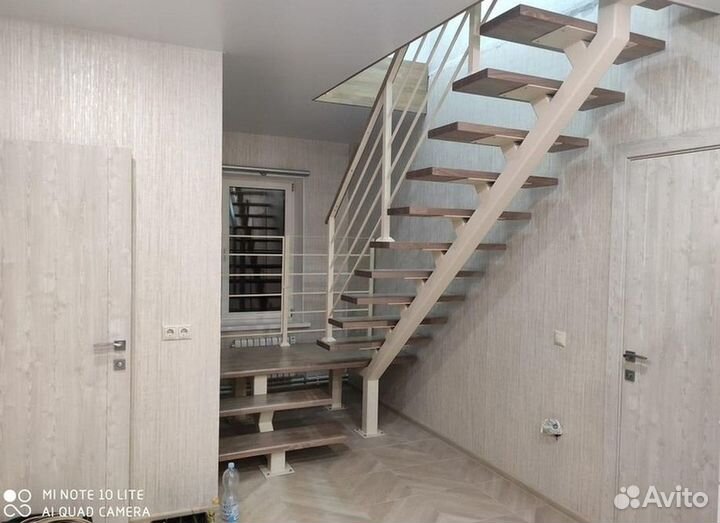 Лестница на металлокаркасе