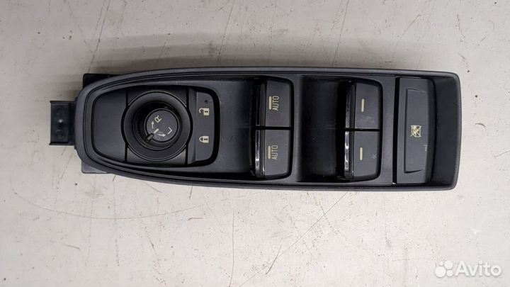 Кнопка стеклоподъемника Subaru Impreza, 2017