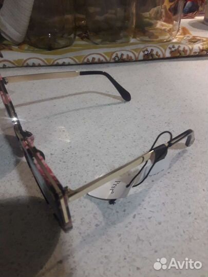 Солнцезащитные очки