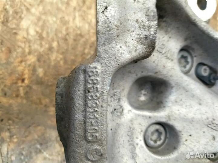 Кулак поворотный левый BMW 4 F36