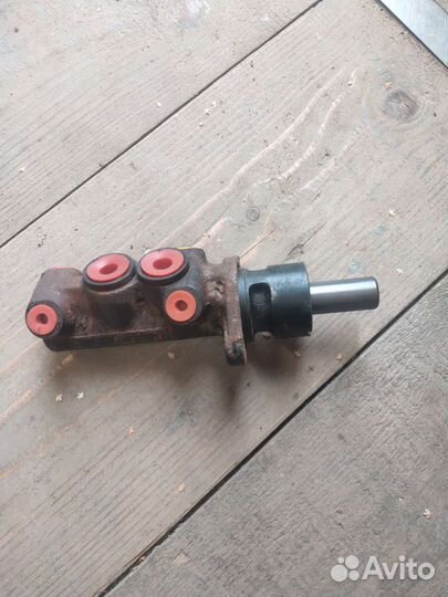 Главный тормозной цилиндр Volkswagen transporter