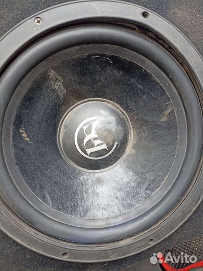 Сабвуфер с усилителем