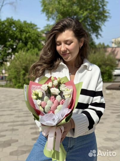 Букеты из клубник в шоколаде
