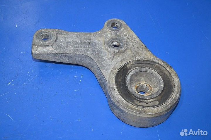 Подушка радиатора, правая scania R-Series (01.04)