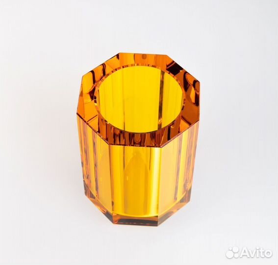 Стакан для ванной