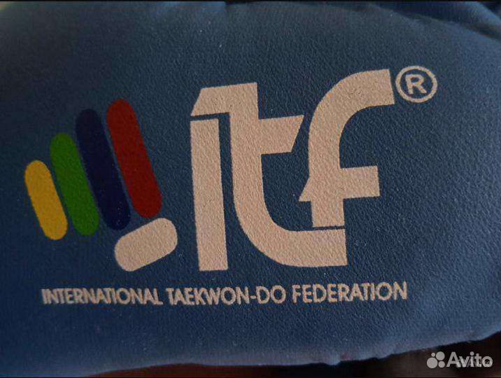 Боксерские перчатки