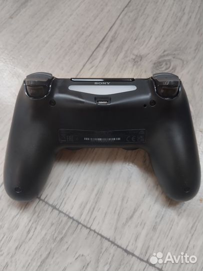 Геймпад sony dualshock 4v2 оригинал новый