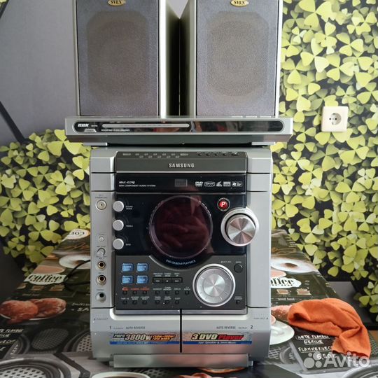 Музыкальный центр и DVD player