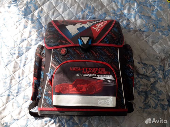 Школьный рюкзак