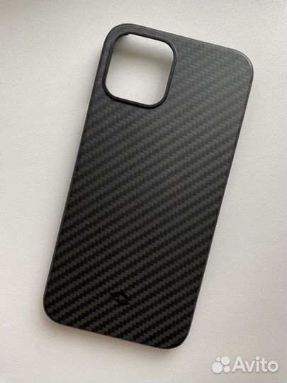 Чехол Pitaka на iPhone 12 Pro