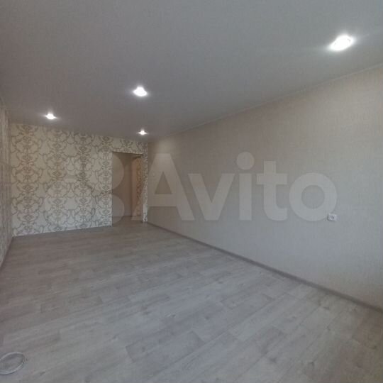 2-к. квартира, 39 м², 1/9 эт.