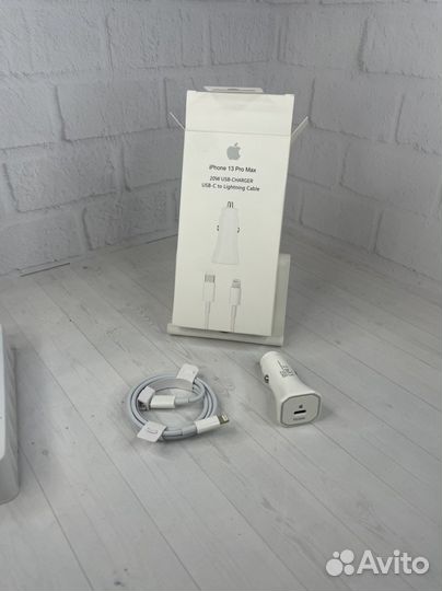 Автомобильная быстрая зарядка Apple iPhone 20W