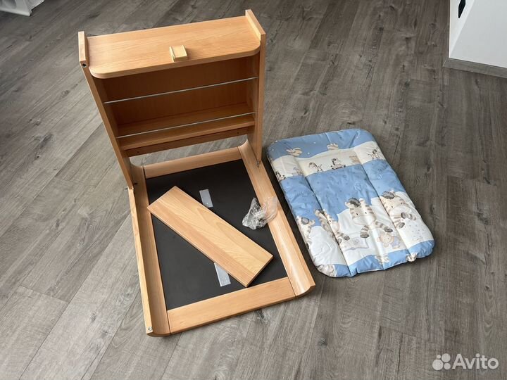 Настенный пеленальный стол Geuther Wanda