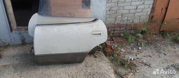 Автомобильные двери