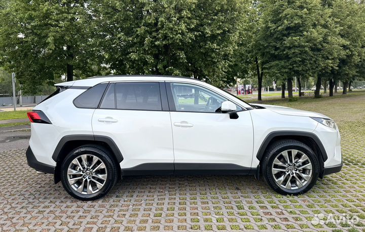 Toyota RAV4 2.5 AT, 2021, 19 400 км