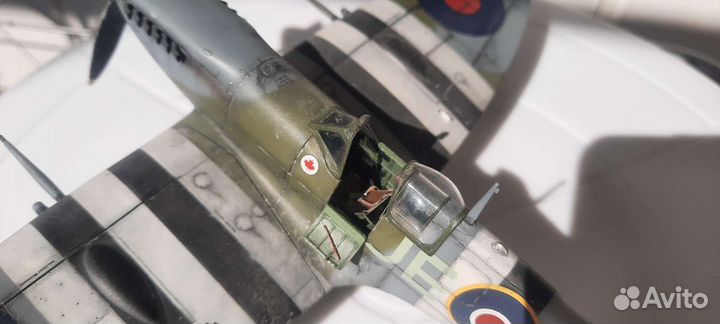 Модель самолета Spitfire Mk IX