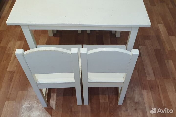 Детский стол и 4 стула икеа