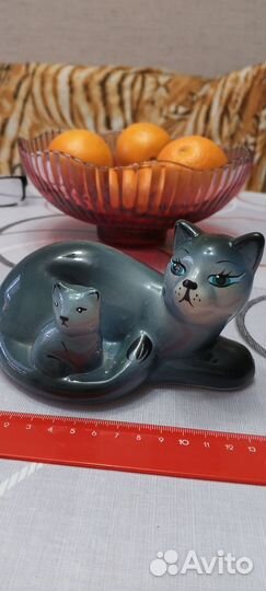 Фигурка кошка с котёнком