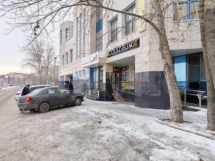 Торгово-офисное здание по ул. Рыльского 2/1