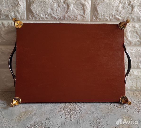 Декор подноса в технике эгломизе