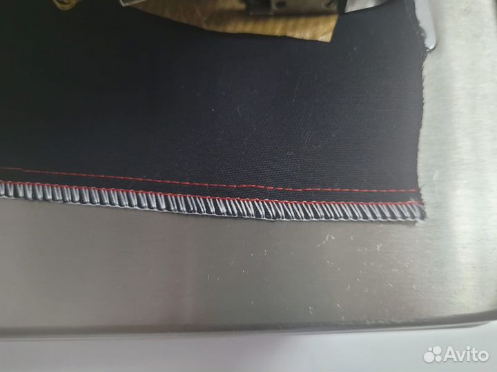 Оверлок Jack E4S 5 03/333 со столом