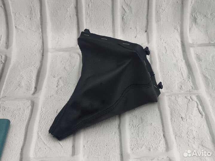 Кожух, чехол ручки кпп МКПП Skoda Superb II