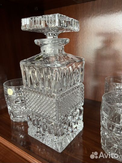 Графин со стопками