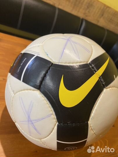 Футбольный мяч nike total 90 omni