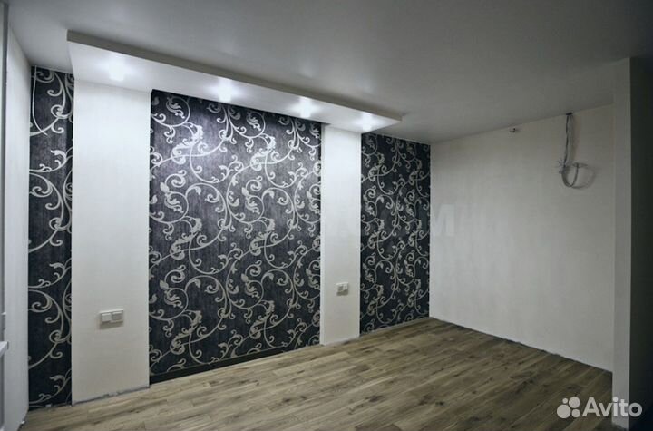 Поклейка обоев любой сложности