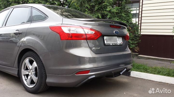 Накладка на задний бампер Zetec Ford Focus 3 седан