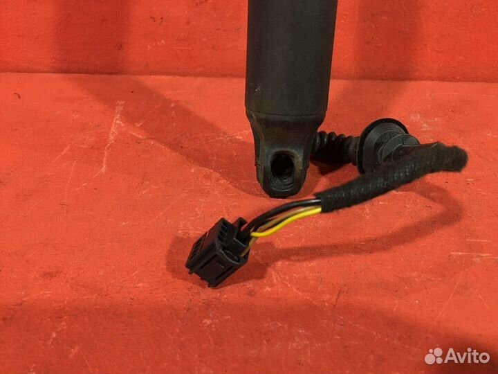 Амортизатор багажника Kia Sorento 3 (Um) Prime SUV