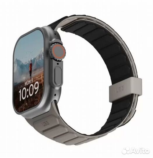 UAG Pathfinder Apple Watch 49/45/44/42 Titanium