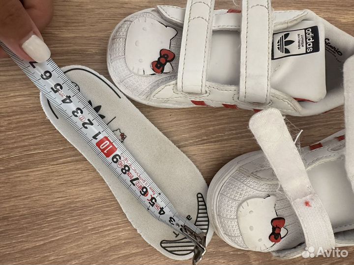 Кроссовки adidas superstar hello kitty