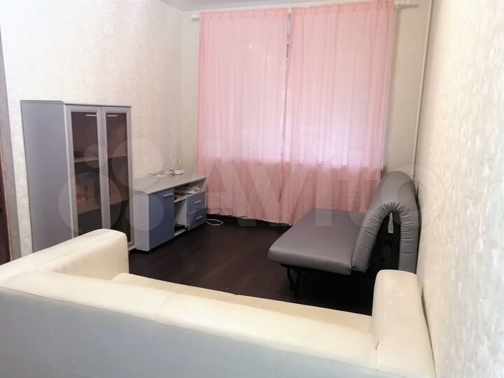2-к. квартира, 45 м², 1/3 эт.