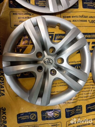 Колпаки на колеса r 16 toyota