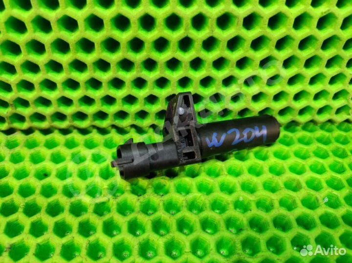 Датчик положения коленвала Mercedes-Benz C W204