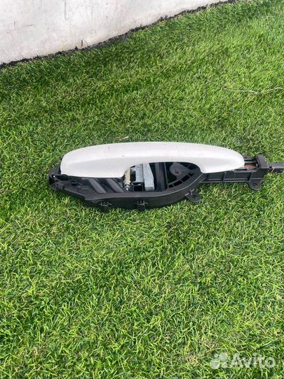 Ручка наружная двери передней правой Ford Escape 4