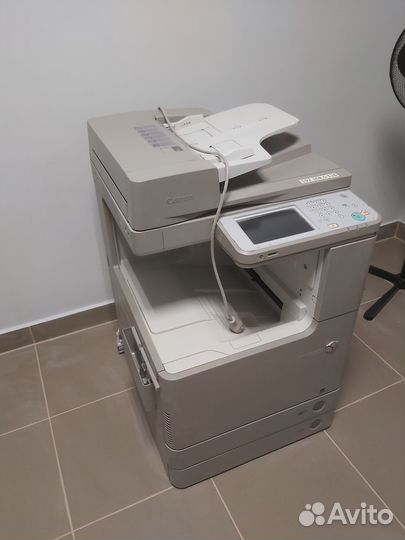 Цветнойпринтер canon c2220i