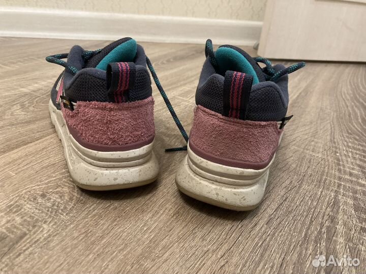 Женские Кроссовки New Balance 997H (7US)