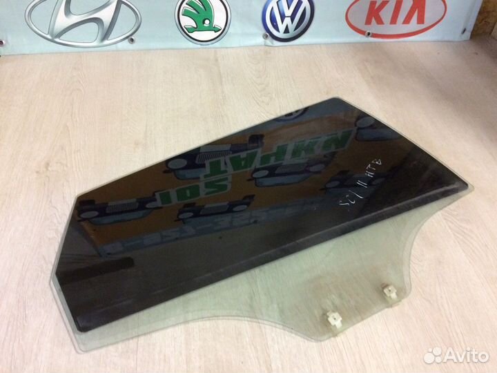 Солярис хетчбек стекло двери задней правой