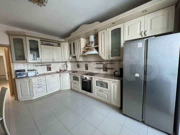 4-к. квартира, 220 м², 14/14 эт.