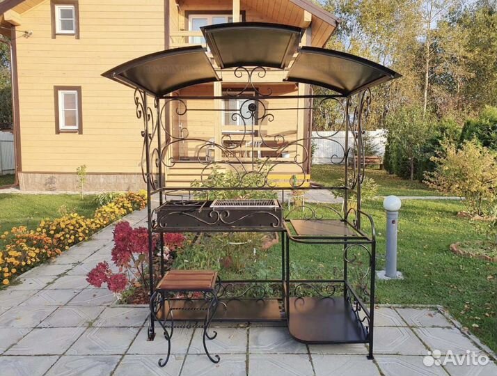 Беседка с мангалом
