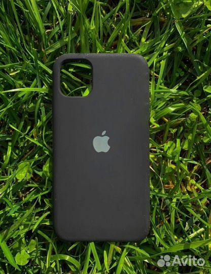 Чехол на iPhone 11