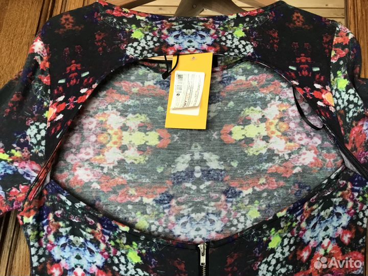 Платье новое яркое трикотажное