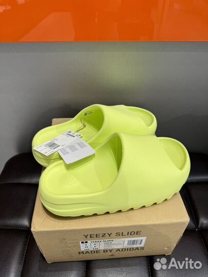 Тапочки adidas yeezy slide green glow