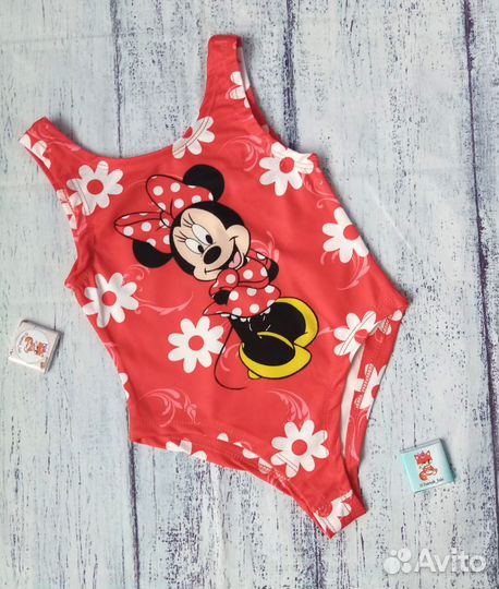 Купальник слитный для девочки новый