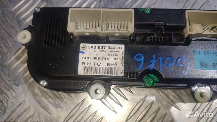 Блок управления климат-контролем VW Golf 6