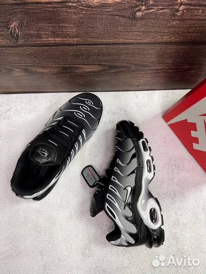 Кроссовки мужские Nike Air Max Tn Plus