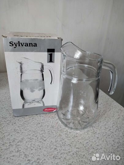 Кувшин стекло